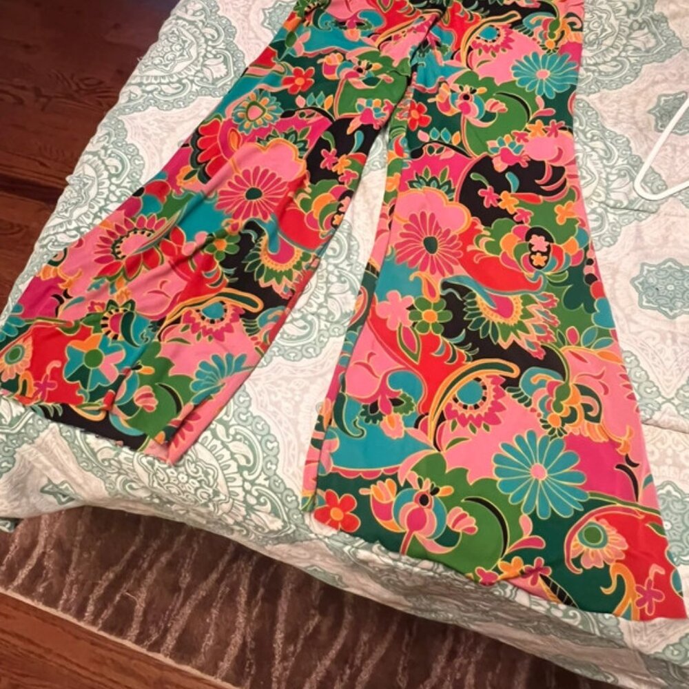 Flared stretchy pants sz small/medium